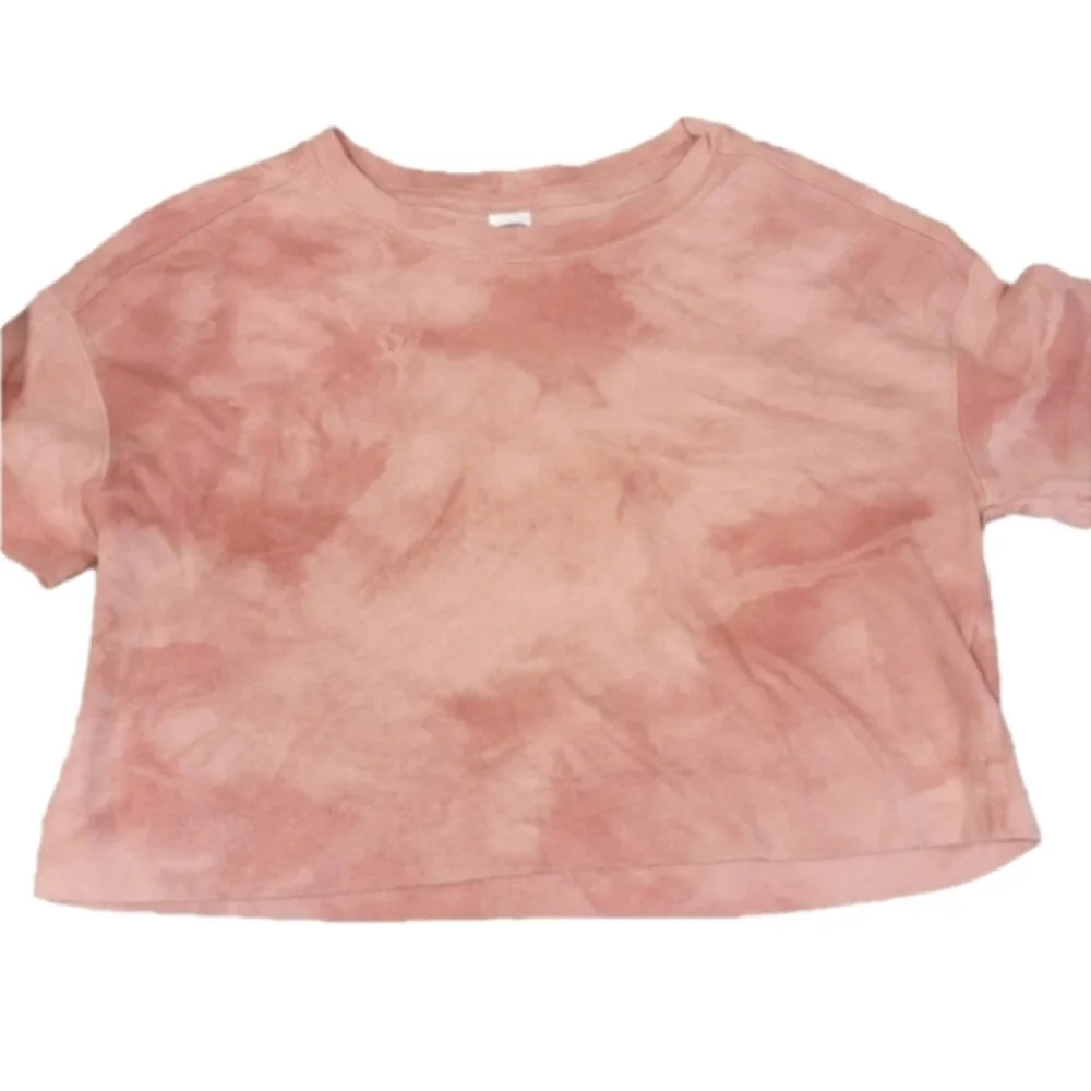 6/$20 Old Navy crop tee size 8